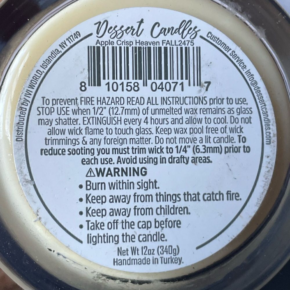 Apple Crisp Oat Latte Hand-poured Soy Wax Holiday Candle Made in Turkey - Picture 6 of 8